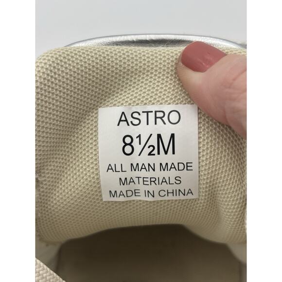 Cushionaire Astro Retro Sneakers Silver Metallic Size 8.5 M Soft Step - Picture 9 of 11